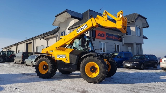 jcb